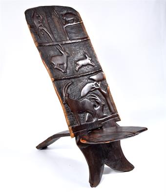 Lot 422 - African tribal birthing chair