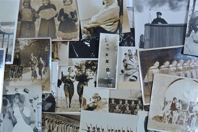 Lot 468 - Press photographs