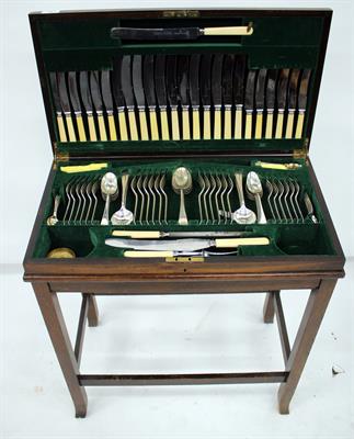 Lot 15 - A CANTEEN OF OLD ENGLISH PATTERN SILVER PLATED CUTLERY consisting of twelve table forks