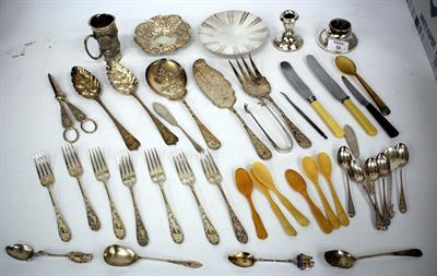 Lot 16 - A PAIR OF GEORGIAN AND LATER DECORATED BERRY SPOONS together with a further quantity of silver and