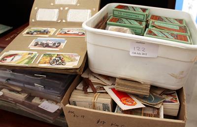 Lot 122 - A LARGE QUANTITY OF LOOSE CIGARETTE CARDS and cigarette cards in albums to include Wild Woodbine