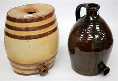 Lot 265 - A GREEN AND BROWN GLAZED STUDIO POTTERY FLAGGON