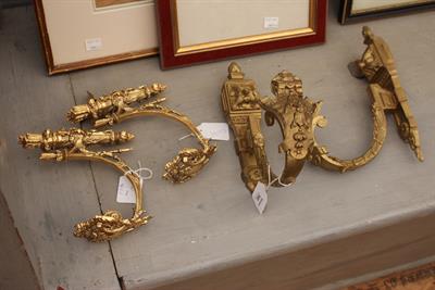 Lot 300 - A PAIR OF CAST BRASS CURTAIN TIE BACK BRACKETS with acanthus leaf decoration 25cm high together with