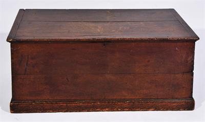 Lot 345 - AN ANTIQUE OAK BLANKET BOX