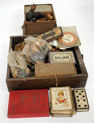 Lot 386 - MISCELLANEOUS GAMES to include Alice in Wonderland