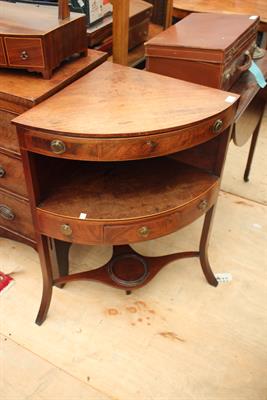 Lot 517 - AN EARLY 20TH CENTURY MAHOGANY CHEVAL MIRROR together with a 19th Century corner washstand and a bow