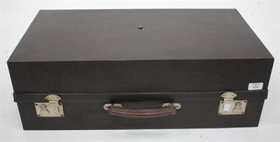 Lot 624 - A MID 20TH CENTURY LEATHERETTE SHOE CARRYING CASE