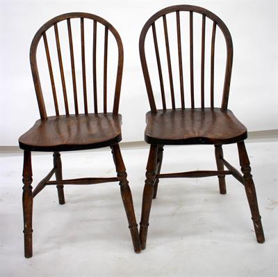 Lot 647 - A MATCHED SET OF SIX STICK BACK ELM SEATED KITCHEN CHAIRS (6)