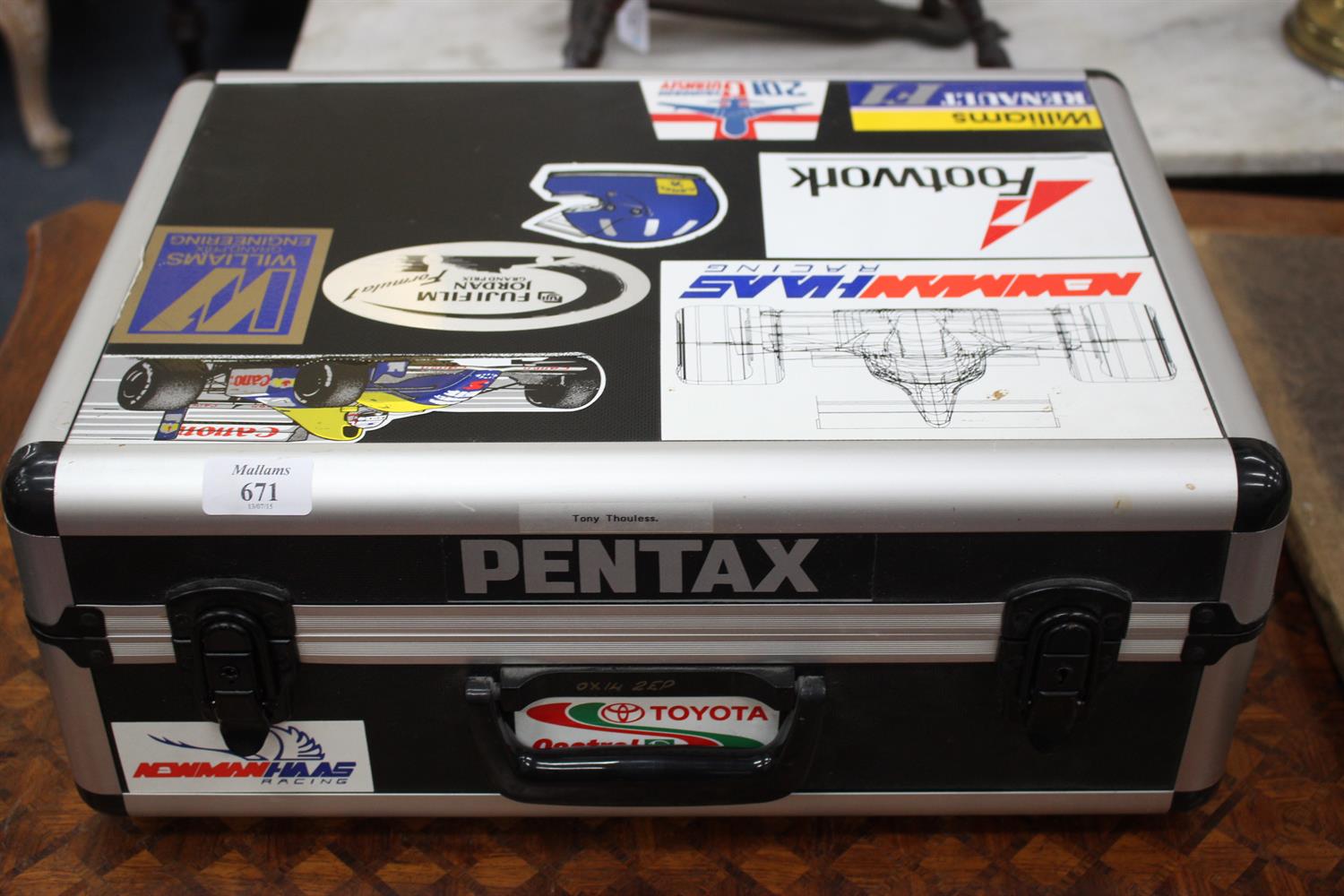 Lot 671 - A PENTAX P30 T CAMERA OUTFIT to include a Vivitar 80-200mm lens a Pentax A zoom 28 80mm lens