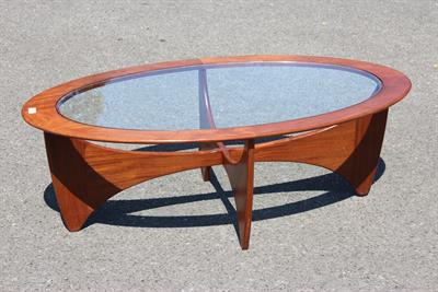 Lot 673 - A RETRO