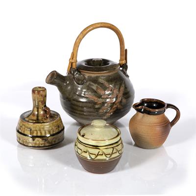 Lot 288 - Studio pottery