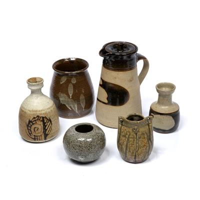 Lot 290 - Studio pottery