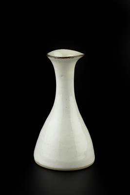 Lot 203 - Lucie Rie (1902-1995)