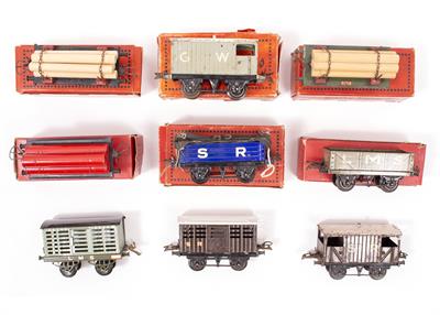 Lot 22 - A GROUP OF SIX HORNBY 'O' GAUGE BOXED PIECES OF ROLLING STOCK