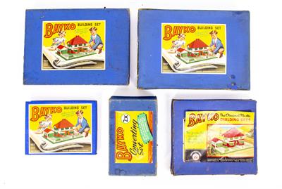 Lot 41 - A COLLECTION OF BAYKO BUILDING SETS