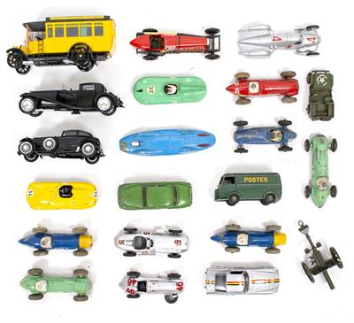 Lot 52 - A GROUP OF DINKY TOYS DIE CAST RACING CARS