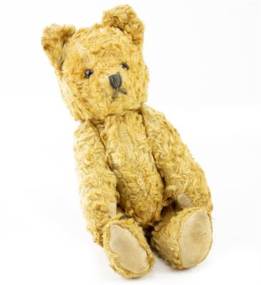 Lot 64 - A 20TH CENTURY TEDDY BEAR