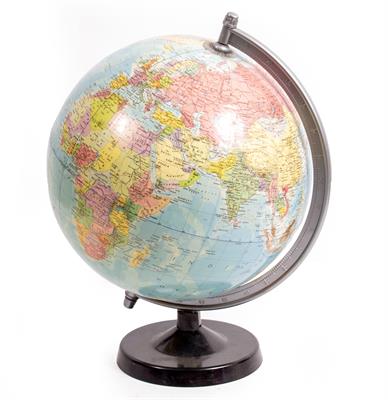 Lot 102 - A 20TH CENTURY TERRESTRIAL MODEL GLOBE