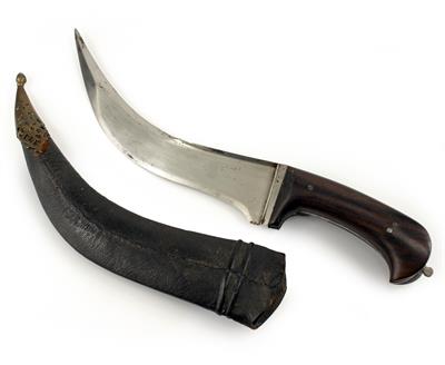 Lot 178 - A LATE 19TH / EARLY 20TH CENTURY EASTERN PESHKABZ DAGGER