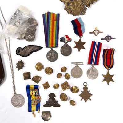 Lot 197 - A GROUP OF WORLD WAR I AND WORLD WAR II RELATED MEDALS