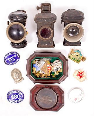 Lot 216 - A GROUP OF FIVE ANTIQUE BICYCLE LAMPS
