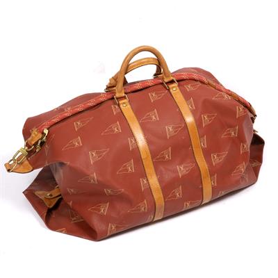 Lot 251 - A LOUIS VUITTON LIMITED EDITION AMERICAS CUP MONOGRAM TRAVEL BAG