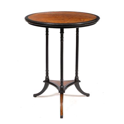 Lot 417 - AN EBONISED AMBOYNA WOOD INLAID CIRCULAR OCCASIONAL TABLE