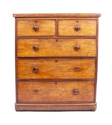 Lot 474 - A 19TH CENTURY MAHOGANY CHEST