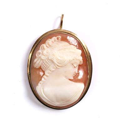 Lot 501A - A SHELL CARVED CAMEO BROOCH