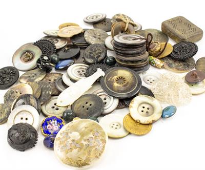 Lot 518 - A COLLECTION OF 19TH CENTURY AND LATER BUTTONS