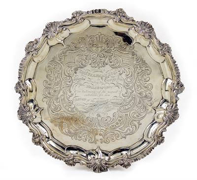 Lot 526 - A VICTORIAN SILVER SALVER