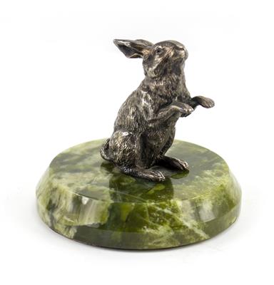 Lot 531 - A NOVELTY SILVER PAPERWEIGHT IN THE FORM OF A RABBIT