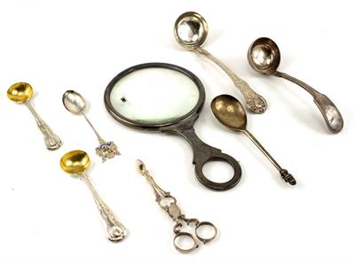 Lot 540 - A VICTORIAN SILVER TODDY LADLE