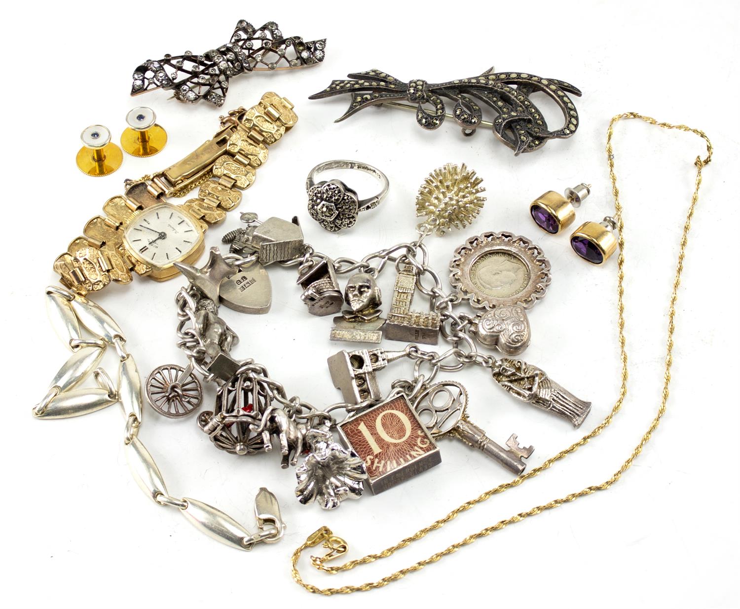 Lot 551 - A COLLECTION OF ASSORTED JEWELLERY