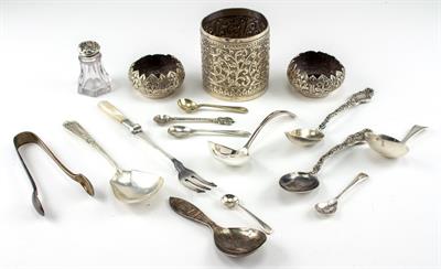 Lot 571 - A SMALL QUANTITY OF EASTERN WHITE METAL A WHITE METAL POUNCE POT