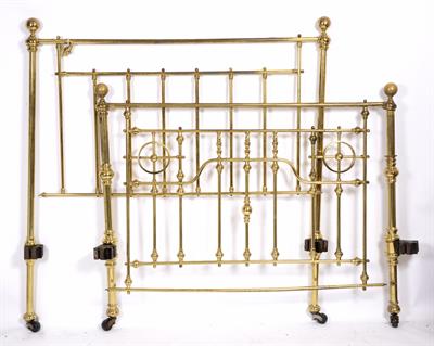 Lot 598 - AN ANTIQUE BRASS BED