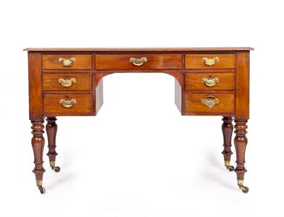 Lot 603 - A VICTORIAN MAHOGANY KNEEHOLE DESK