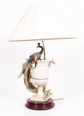 Lot 627 - A 'FLORENCE' DECORATIVE TABLE LAMP