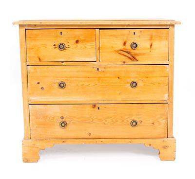 Lot 630 - A LATE 19TH / EARLY 20TH CENTURY PINE CHEST OF TWO SHORT AND TWO LONG DRAWERS