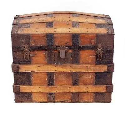 Lot 667 - AN EARLY 20TH CENTURY IRON BOUND DOME TOPPED TRUNK