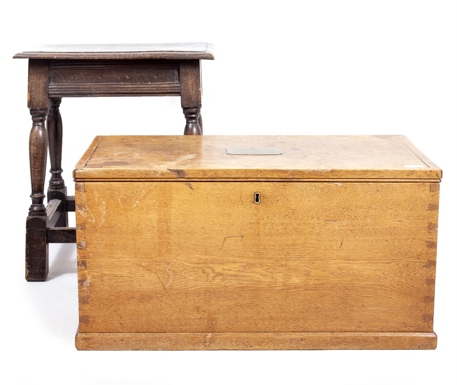 Lot 697 - A VICTORIAN LIGHT OAK BLANKET BOX