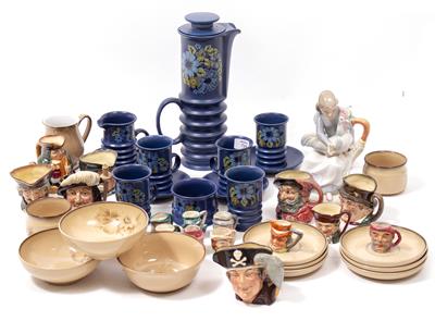 Lot 719 - A COLLECTION OF CHINA