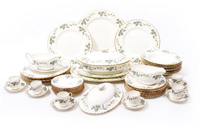 Lot 723 - A MINTON 'GREEWICH' PART DINNER SERVICE