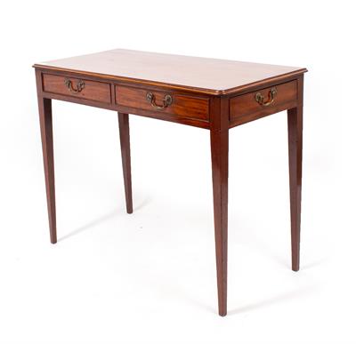 Lot 739 - A LATE 19TH CENTURY MAHOGANY SIDE TABLE