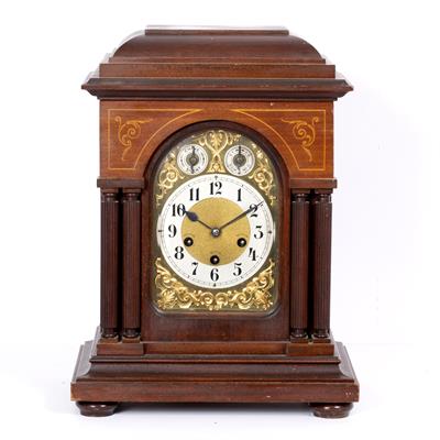 Lot 748 - AN EDWARDIAN MAHOGANY MARQUETRY CASED MANTLE CLOCK