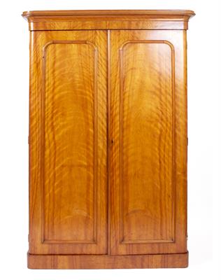 Lot 755 - AN EDWARDIAN SATINWOOD DOUBLE WARDROBE