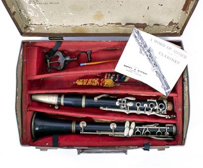 Lot 760 - AN EARLY TO MID 20TH CENTURY CZECH EBONY CLARINET