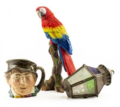 Lot 769 - A RESIN SCULPTURE OF A MACAW