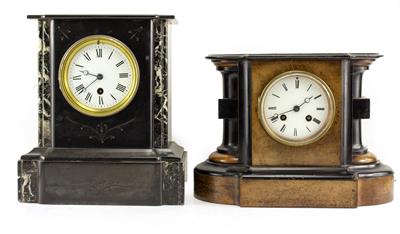 Lot 805 - A LATE 19TH CENTURY BLACK SLATE MANTLE CLOCK