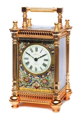 Lot 42 - A 19TH CENTURY FRENCH CARRIAGE TIMEPIECE the circular ivory enamel Roman dial inscribed Aldred & Son